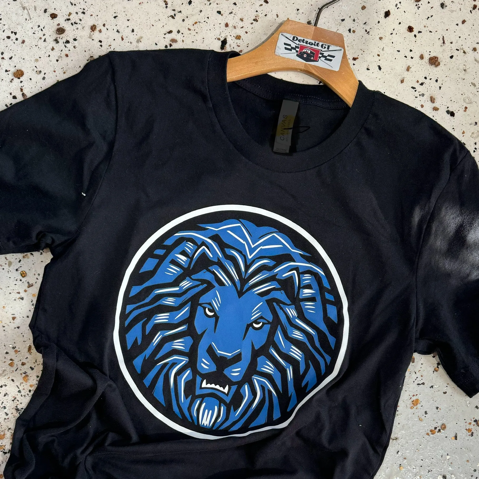 Lion Crest Tee