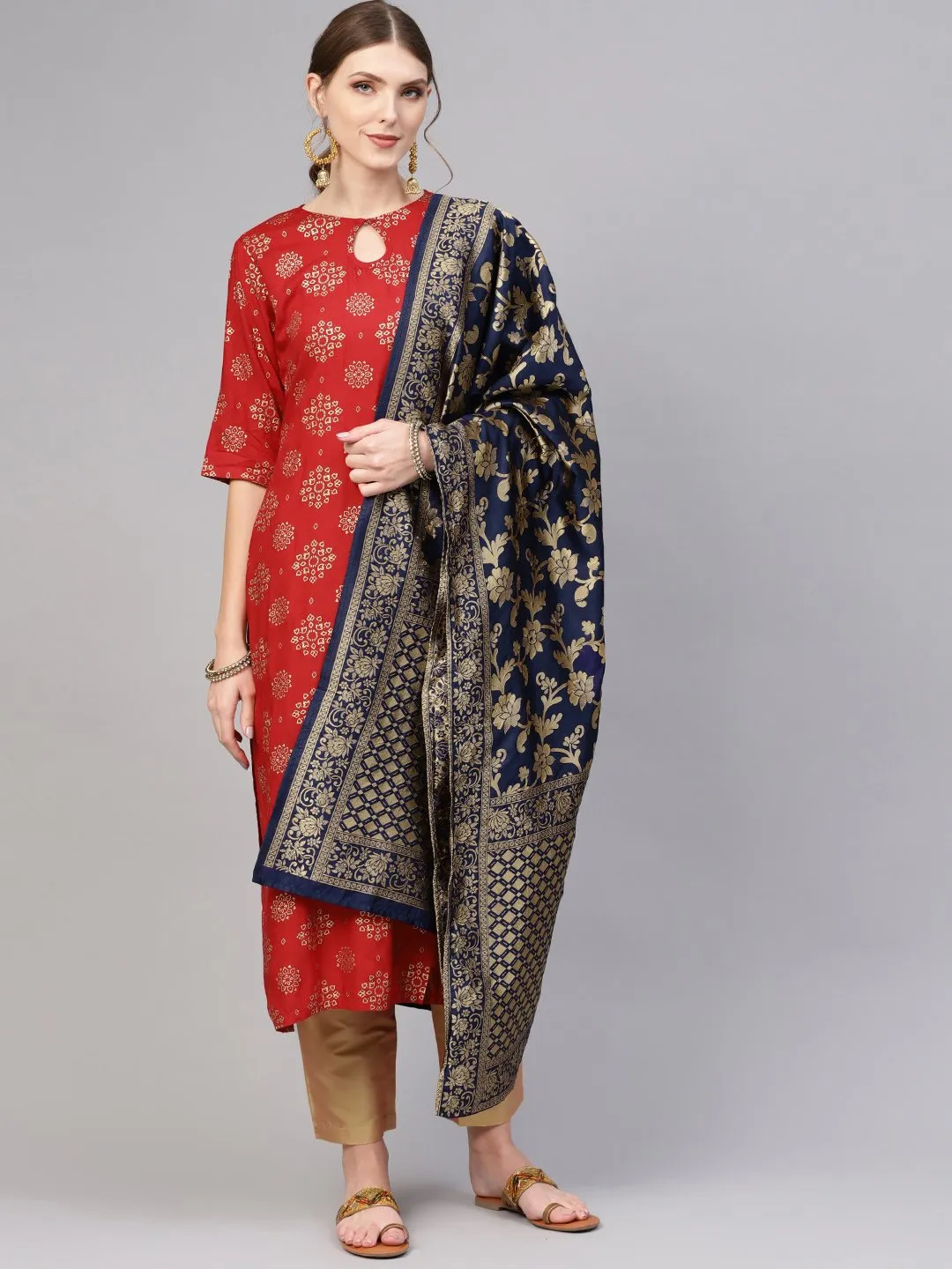 Maroon Gold Printed Kurta With Gold Pants & Blue Banarsi Dupatta