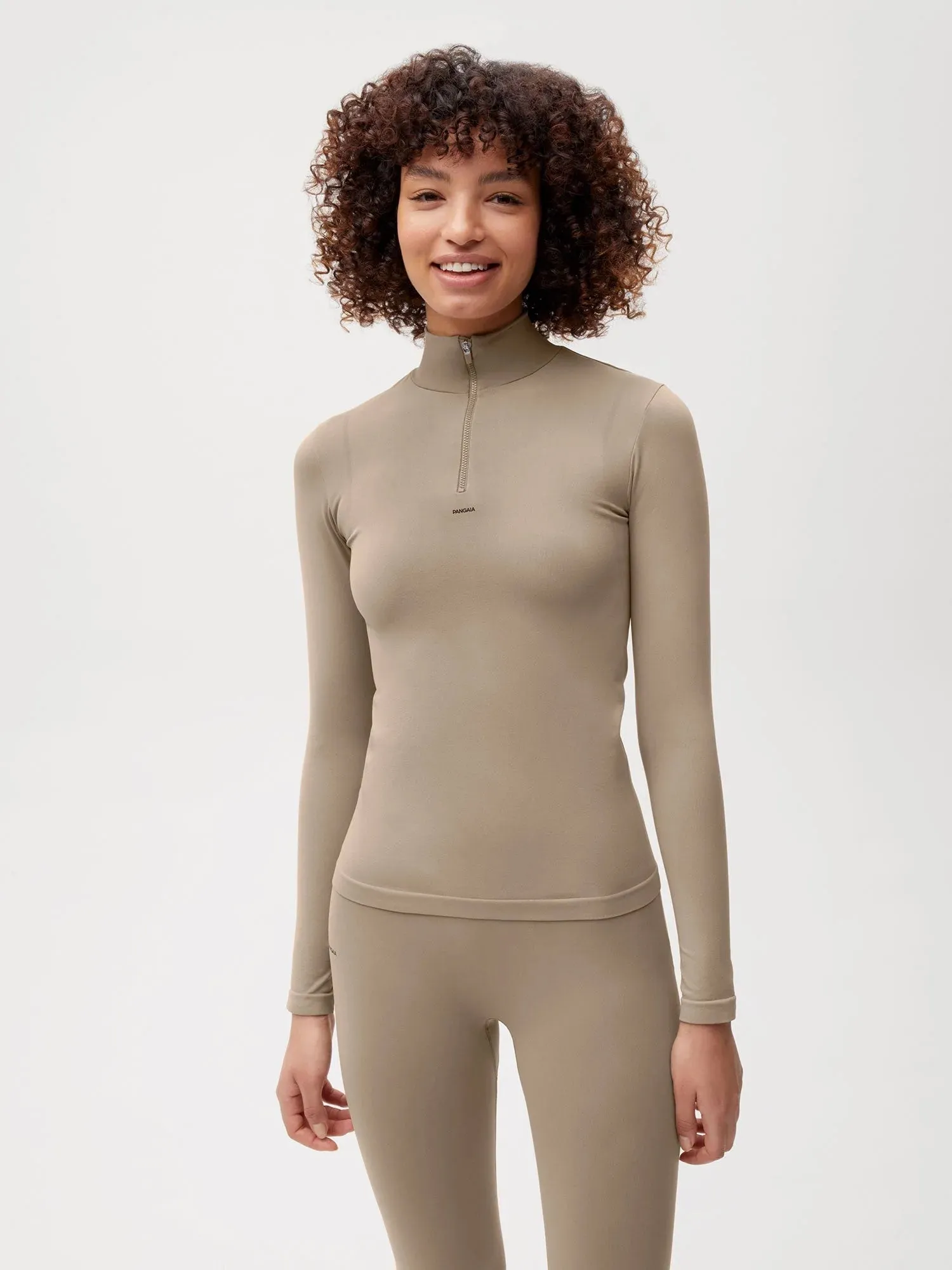 Women’s Activewear 2.0 Long Sleeve Zipped Top—taupe